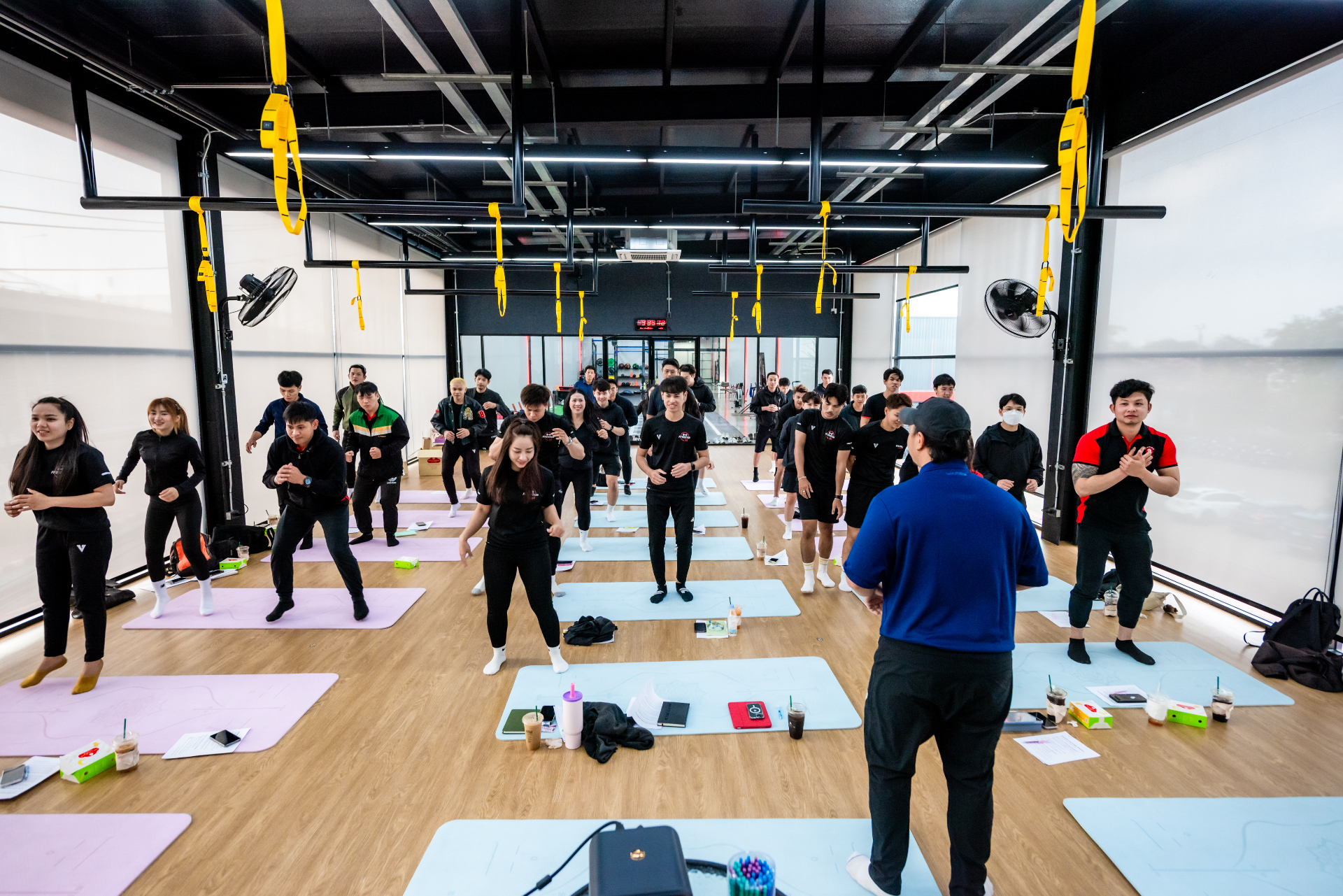 จัดอบรมเพิ่มเติมความรู้แก่ Trainer